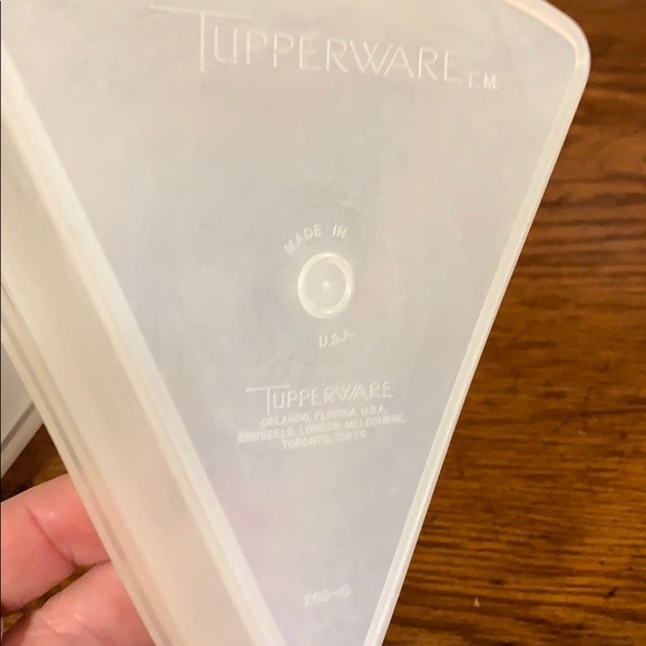 Vintage Tupperware pie pizza keepers - set of 2 - Picture 6 of 12